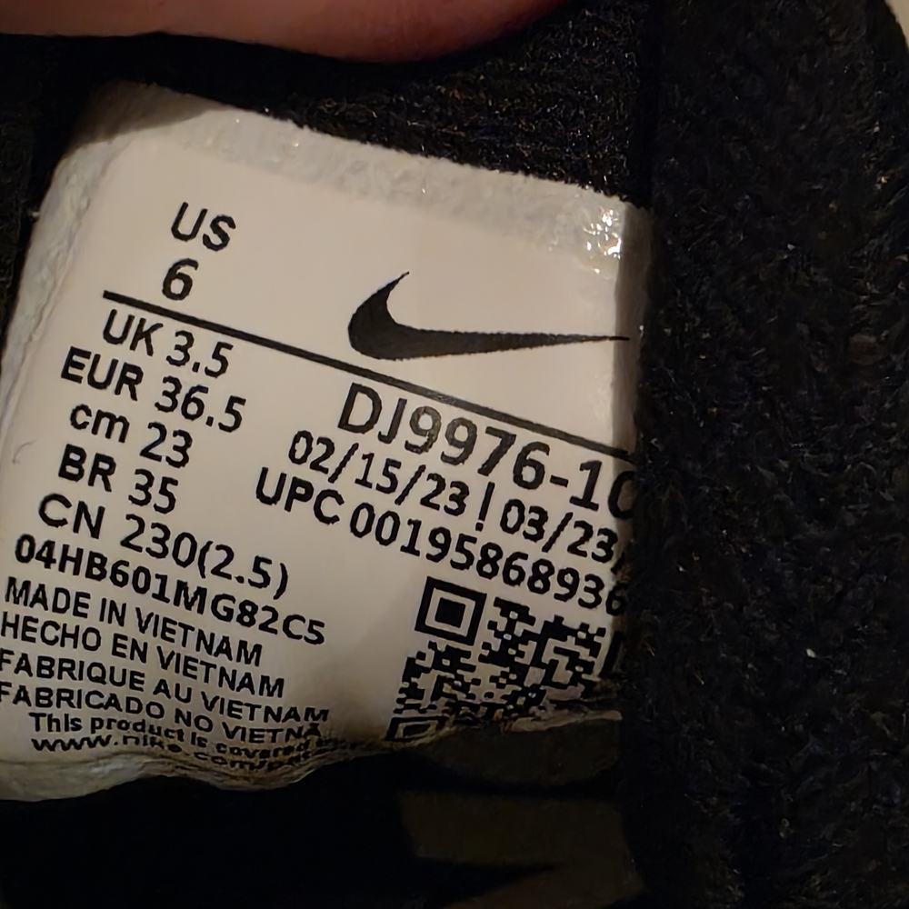 Nike Women's Black and Cream Athletic Shoes - Picture 3 of 3
